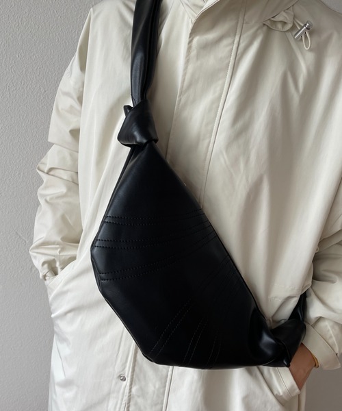 wee9s（ウィークス）の「croissant shoulder bag / クロワッサンショルダーバッグ（ショルダーバッグ・レディース・ブラック/ブラウン/アイボリー・FREE）」の14枚目の写真