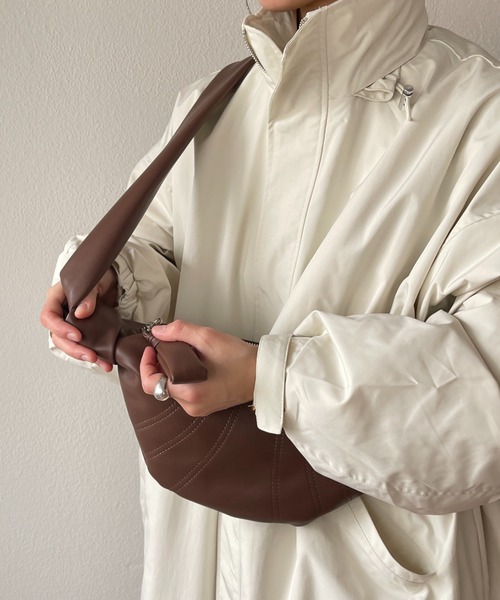 wee9s（ウィークス）の「croissant shoulder bag / クロワッサンショルダーバッグ（ショルダーバッグ・レディース・ブラック/ブラウン/アイボリー・FREE）」の21枚目の写真