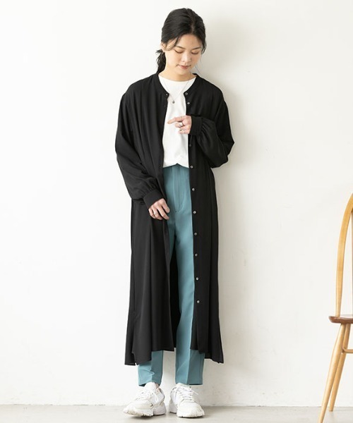 GeeRA(ジーラ)の「バックプリーツシャツワンピース(シャツワンピース・レディース・ブラック/ベージュ・MEDIUM/LARGE)」の13枚目の写真