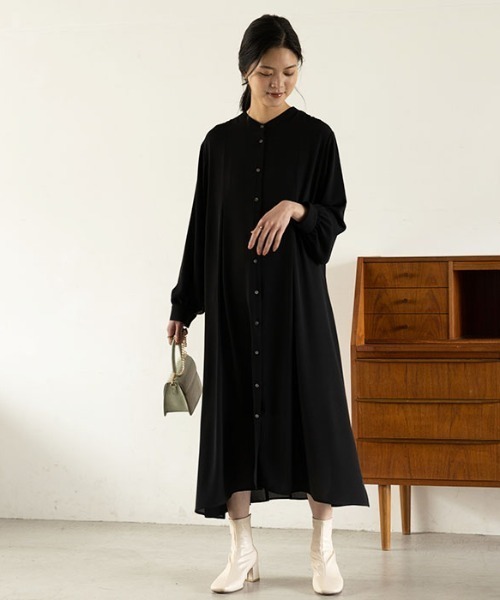 GeeRA(ジーラ)の「バックプリーツシャツワンピース(シャツワンピース・レディース・ブラック/ベージュ・MEDIUM/LARGE)」の3枚目の写真
