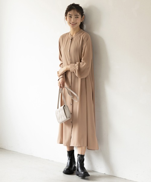 GeeRA(ジーラ)の「バックプリーツシャツワンピース(シャツワンピース・レディース・ブラック/ベージュ・MEDIUM/LARGE)」の7枚目の写真