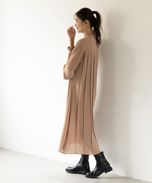 GeeRA(ジーラ)の「バックプリーツシャツワンピース(シャツワンピース・レディース・ブラック/ベージュ・MEDIUM/LARGE)」の18枚目の写真
