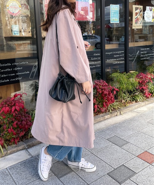 Meli rich(メリーリッチ)の「こなれ感をプラス。ダブルボタントレンチコート(トレンチコート・レディース・ベージュ/ネイビー/グレー/ピンクベージュ・MEDIUM/LARGE)」の14枚目の写真