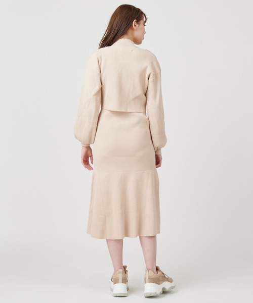 ROYAL PARTY(ロイヤルパーティー)の「【ZOZO限定】レイヤードニットマーメイドワンピース(ワンピース・レディース・ベージュ/オフホワイト/グリーン・FREE)」の7枚目の写真