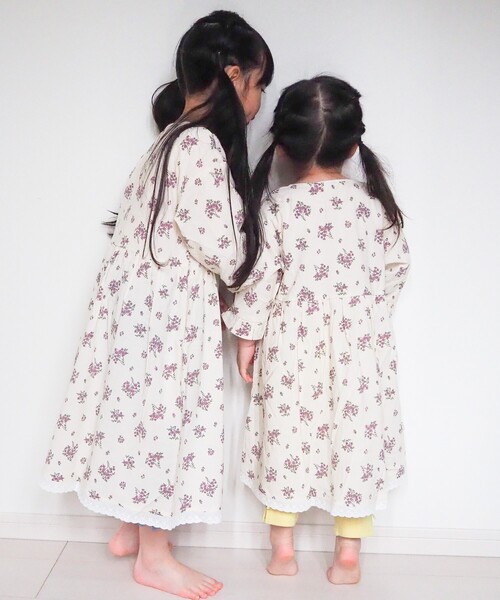 SHOO・LA・RUE（シューラルー）の「◆【100-140cm】花柄ギャザー切替ワンピース（ワンピース・キッズ・アイボリー系/ライトパープル・11/10/12/13/14）」の13枚目の写真