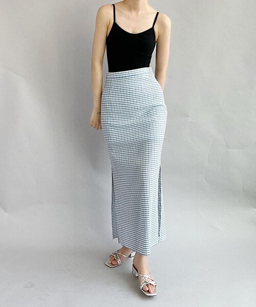 Charles Chaton(シャルルシャトン)の「ギンガムスリットスカート(スカート・レディース・ホワイト/レッド/サックスブルー・36/34)」の6枚目の写真