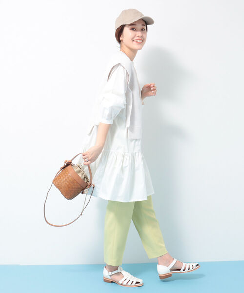 NOLLEY’S(ノーリーズ)の「タックテーパードパンツ(その他パンツ・レディース・ベージュ/ネイビー/イエロー・38/36/34)」の16枚目の写真