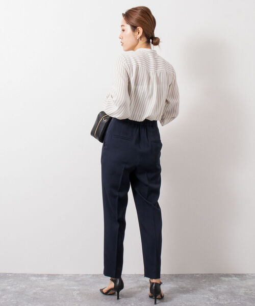 NOLLEY’S(ノーリーズ)の「タックテーパードパンツ(その他パンツ・レディース・ベージュ/ネイビー/イエロー・38/36/34)」の15枚目の写真