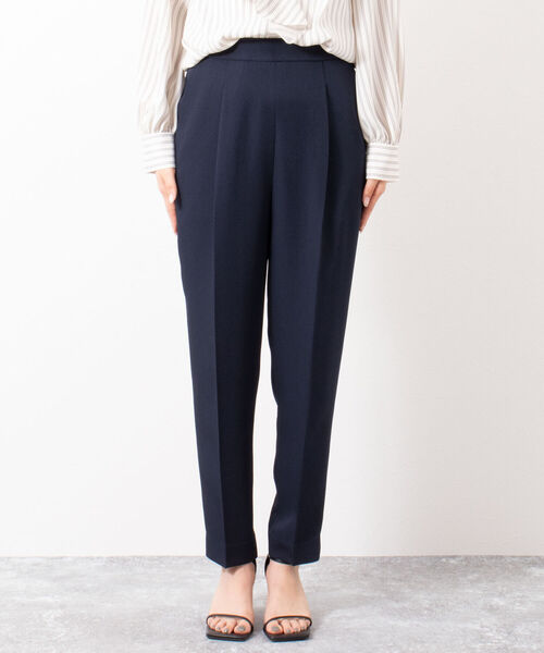 NOLLEY’S(ノーリーズ)の「タックテーパードパンツ(その他パンツ・レディース・ベージュ/ネイビー/イエロー・38/36/34)」の7枚目の写真