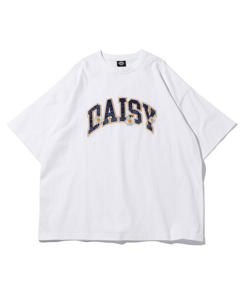 FREAK'S STORE(フリークスストア)の「WEB限定 ビッグシルエット DAISY フラワーアレンジ サテン刺繍 カレッジロゴ クルーネックTシャツ/アーチロゴ(Tシャツ/カットソー・メンズ・アッシュグレー/ブラック/ロイヤルブルー/ホワイト/ダークグリーン・MEDIUM/LARGE/SMALL)」の13枚目の写真