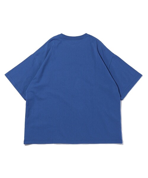 FREAK'S STORE(フリークスストア)の「WEB限定 ビッグシルエット DAISY フラワーアレンジ サテン刺繍 カレッジロゴ クルーネックTシャツ/アーチロゴ(Tシャツ/カットソー・メンズ・アッシュグレー/ブラック/ロイヤルブルー/ホワイト/ダークグリーン・MEDIUM/LARGE/SMALL)」の22枚目の写真