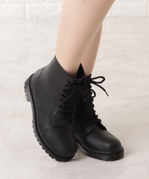 Lace Ladies（レースレディース）の「ショート丈レースアップレインブーツ（レインシューズ・レディース・ブラック・24.5/23/25/24/23.5）」の2枚目の写真