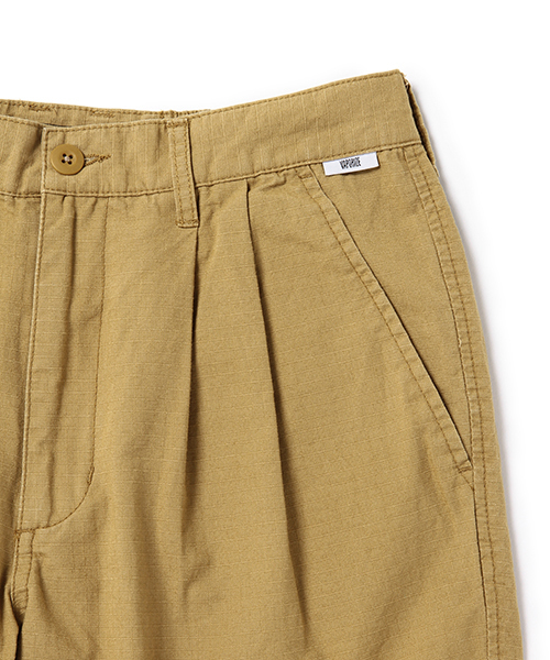 BEAMS（ビームス）の「VAPORIZE / ツープリーツ リップストップ ショーツ（その他パンツ・メンズ・ブラック/ブラウン系その他/オリーブ/ネイビー・SMALL/LARGE/MEDIUM）」の16枚目の写真