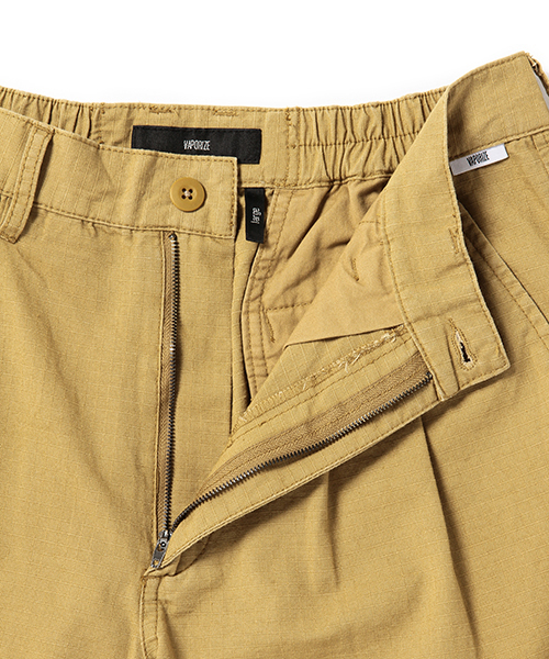 BEAMS（ビームス）の「VAPORIZE / ツープリーツ リップストップ ショーツ（その他パンツ・メンズ・ブラック/ブラウン系その他/オリーブ/ネイビー・SMALL/LARGE/MEDIUM）」の17枚目の写真