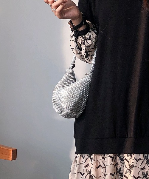 LA VORAGINE(ラ ヴォラジネ)の「キラキラ巾着バック 結婚式 入学式 卒業式 成人式 パーティー セレモニー(クラッチバッグ・レディース・ブラック/シルバー/ゴールド・FREE)」の1枚目の写真