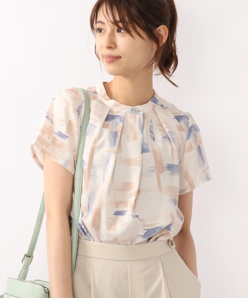 DRESKIP(ドレスキップ)の「◆アートプリント金ボタン使いブラウス(シャツ/ブラウス・レディース・ベージュ系その他3/ブルー系5/ライトイエロー系1・02/03/04)」の2枚目の写真