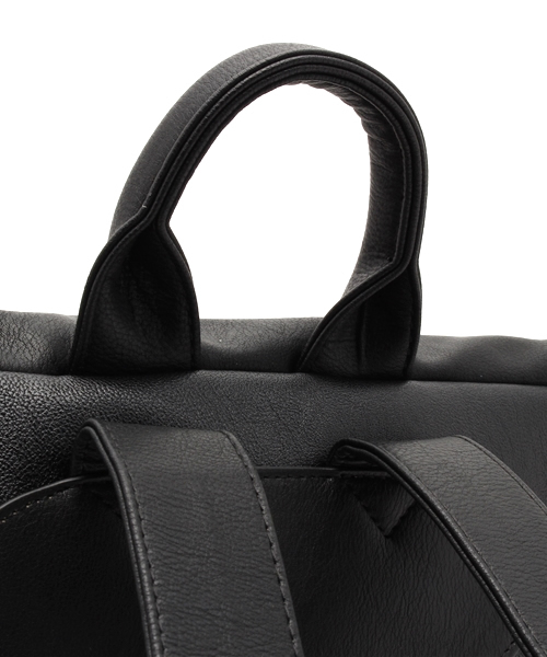 natural couture(ナチュラルクチュール)の「【natural couture NICE CLAUP】合皮リュック(バックパック/リュック・レディース・ホワイト/ブラック・FREE)」の12枚目の写真