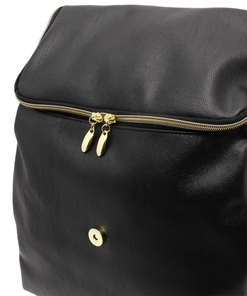 natural couture(ナチュラルクチュール)の「【natural couture NICE CLAUP】合皮リュック(バックパック/リュック・レディース・ホワイト/ブラック・FREE)」の4枚目の写真