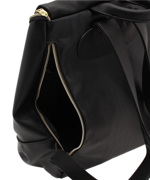 natural couture(ナチュラルクチュール)の「【natural couture NICE CLAUP】合皮リュック(バックパック/リュック・レディース・ホワイト/ブラック・FREE)」の5枚目の写真