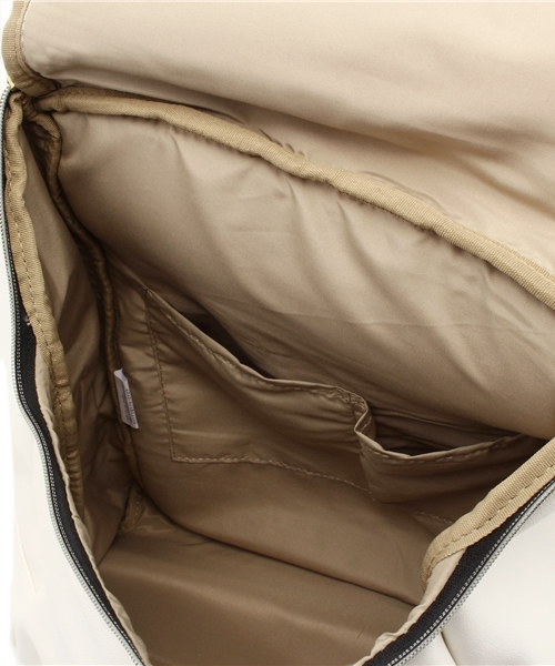 natural couture(ナチュラルクチュール)の「【natural couture NICE CLAUP】合皮リュック(バックパック/リュック・レディース・ホワイト/ブラック・FREE)」の9枚目の写真