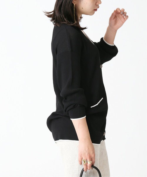 B.C STOCK（ベーセーストック）の「ラインVネックカーディガン（カーディガン/ボレロ・レディース・ホワイト/ブラック/グリーン・FREE）」の5枚目の写真