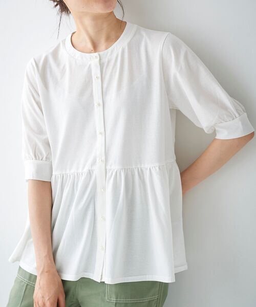 le.coeur blanc（ルクールブラン）の「パールボタンシルケット5分袖カーディガン（カーディガン/ボレロ・レディース・ブルー/ブラック/オフホワイト・38）」の5枚目の写真