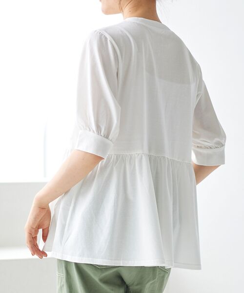 le.coeur blanc（ルクールブラン）の「パールボタンシルケット5分袖カーディガン（カーディガン/ボレロ・レディース・ブルー/ブラック/オフホワイト・38）」の11枚目の写真