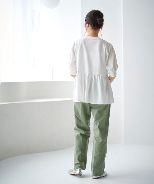 le.coeur blanc（ルクールブラン）の「パールボタンシルケット5分袖カーディガン（カーディガン/ボレロ・レディース・ブルー/ブラック/オフホワイト・38）」の14枚目の写真