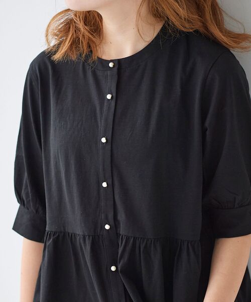 le.coeur blanc（ルクールブラン）の「パールボタンシルケット5分袖カーディガン（カーディガン/ボレロ・レディース・ブルー/ブラック/オフホワイト・38）」の20枚目の写真