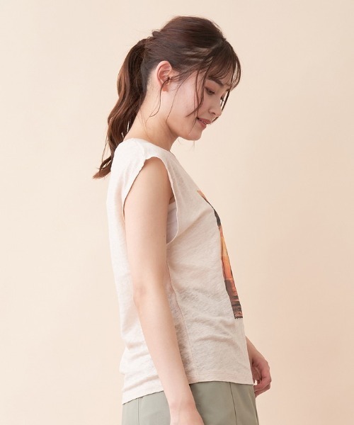MKT(エムケーティー)の「【MKT】フォトプリントカットソー(Tシャツ/カットソー・レディース・サンドベージュ・2)」の4枚目の写真