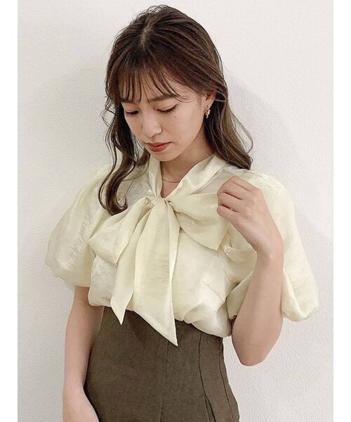 dazzlin（ダズリン）の「オーガンジーバルーンスリーブボウタイブラウス（シャツ/ブラウス・レディース・オフホワイト/ピンク/イエロー/ブルー・FREE）」の4枚目の写真