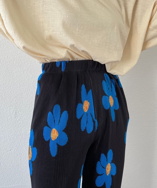 wee9s（ウィークス）の「relax flower pleats pants / リラックスフラワープリーツパンツ（その他パンツ・レディース・ブラック/グリーン・FREE）」の19枚目の写真