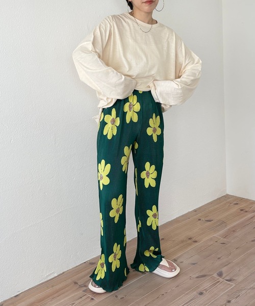 wee9s（ウィークス）の「relax flower pleats pants / リラックスフラワープリーツパンツ（その他パンツ・レディース・ブラック/グリーン・FREE）」の14枚目の写真