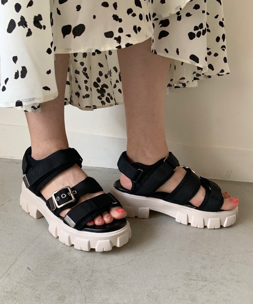 OLIVE des OLIVE（オリーブデオリーブ）の「コンバットソールスポーツサンダル（サンダル・レディース・ブラック/オフホワイト・SMALL/MEDIUM/LARGE）」の7枚目の写真