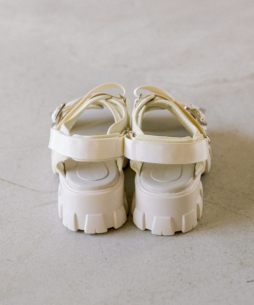 OLIVE des OLIVE（オリーブデオリーブ）の「コンバットソールスポーツサンダル（サンダル・レディース・ブラック/オフホワイト・SMALL/MEDIUM/LARGE）」の11枚目の写真