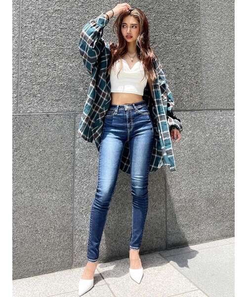 GYDA(ジェイダ)の「ミドルウエスト SHAPELY スキニーデニムパンツ(デニムパンツ・レディース・ライトブルー/インディゴブルー・X-SMALL/SMALL/MEDIUM)」の3枚目の写真