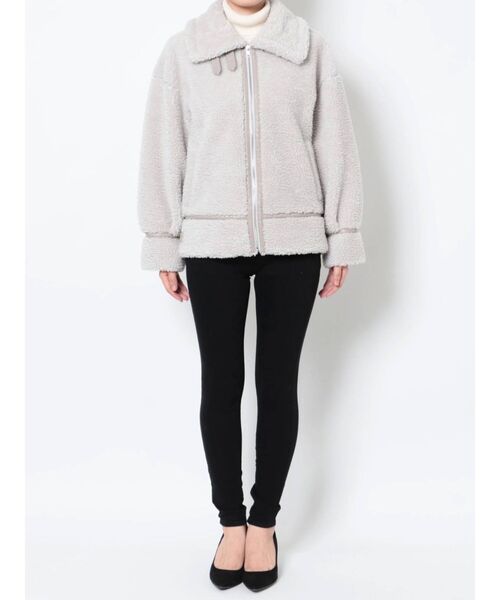 MERCURYDUO（マーキュリーデュオ）の「ボアボンバージャケット（その他アウター・レディース・ライトグレー/アイボリー・SMALL/MEDIUM）」の4枚目の写真