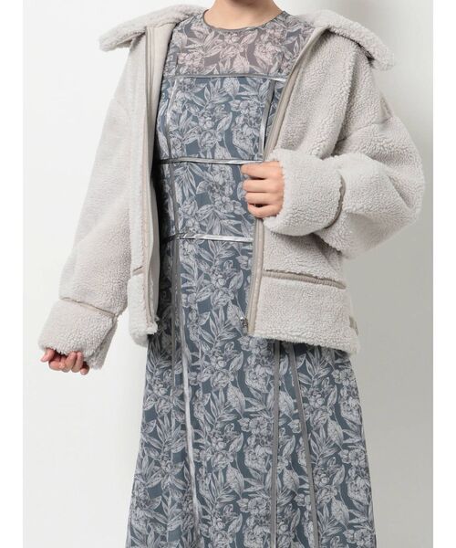 MERCURYDUO（マーキュリーデュオ）の「ボアボンバージャケット（その他アウター・レディース・ライトグレー/アイボリー・SMALL/MEDIUM）」の21枚目の写真