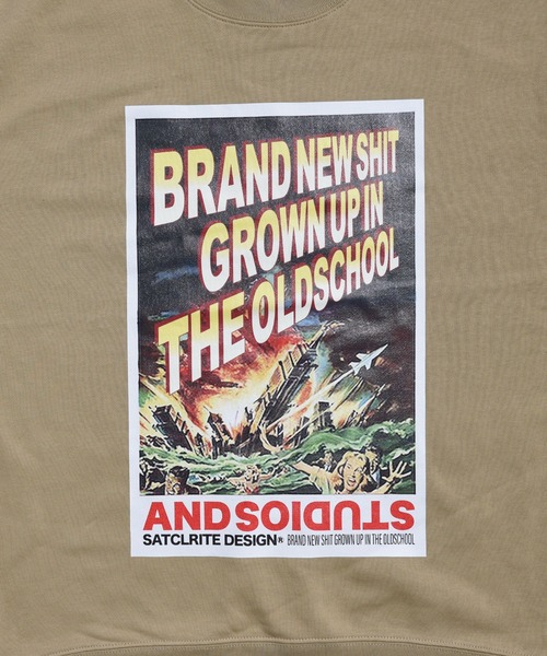 ANDSTUDIOS（アンドステュディオス）の「ANDSTUDIOS（アンドステュディオス）COLLIDE クルーネック ビッグシルエット スウェット トレーナー（スウェット・レディース・クリーム/グリーン/グレー/ワインレッド/パープル/カーキ/ブラック・ONE SIZE）」の14枚目の写真