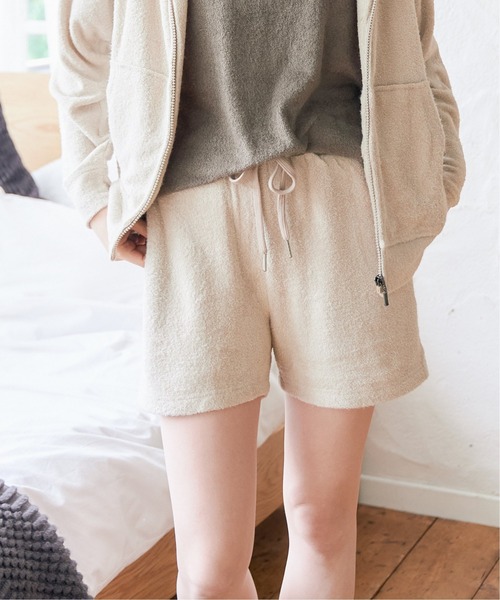 sleeping.com（スリーピングドットコム）の「オリジナルの香り付き素材 レディス・ゆるふわダブルパイルカットソーハーフパンツ（ルームウェア/パジャマ・レディース・ベージュ/オリーブ/ネイビー/ライトグレー/スカイブルー・ﾌﾘ-）」の2枚目の写真