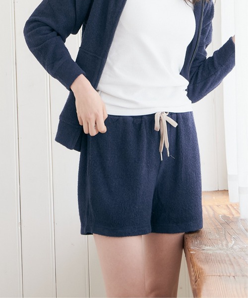 sleeping.com（スリーピングドットコム）の「オリジナルの香り付き素材 レディス・ゆるふわダブルパイルカットソーハーフパンツ（ルームウェア/パジャマ・レディース・ベージュ/オリーブ/ネイビー/ライトグレー/スカイブルー・ﾌﾘ-）」の5枚目の写真