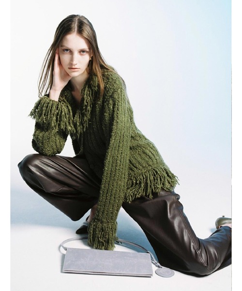 TheOpen Product(ザオープンプロダクト)の「THE OPEN PRODUCT /ザオープンプロダクト/ FRINGE DETAIL CARDIGAN GTO214KT005(ニット/セーター・レディース・ダークグレー/グリーン・1)」の7枚目の写真