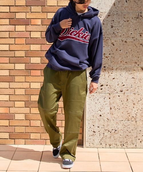 Dickies(ディッキーズ)の「【Dickies】裏毛カレッジアップリケスウェットプルパーカー フーディー ※(パーカー・メンズ・ブラック/グリーン/チャコールグレー/ネイビー/ライトグレー・XL/L/M)」の22枚目の写真