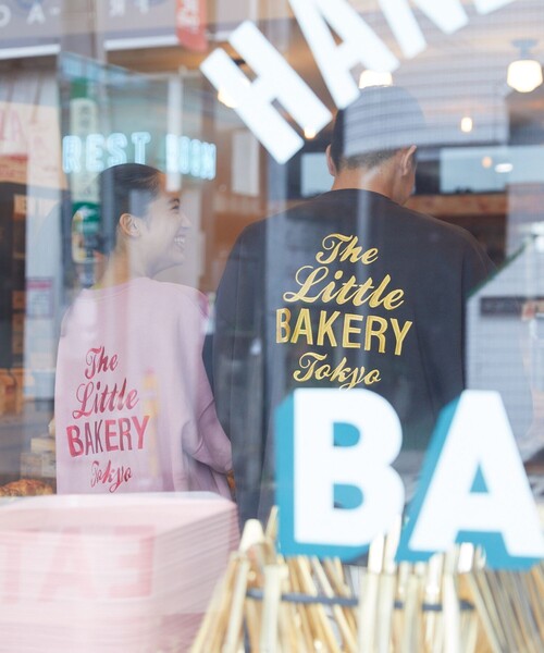 FREAK'S STORE（フリークスストア）の「【WEB限定】THE LITTLE BAKERY × FREAK'S STORE/リトルベーカリー THE LITTLE BAKERY 別注刺繍裏起毛スウェット（スウェット・レディース・ライトグレー/ブラック/オフホワイト/ピンク・SMALL/MEDIUM/LARGE）」の19枚目の写真