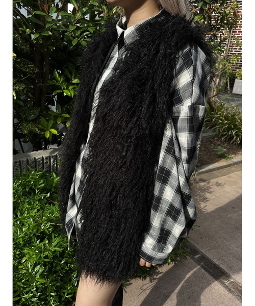 WC（ダブル シー）の「ボリュームフェイクファーベスト（ベスト・レディース・ホワイト/ブラック/ピンク・FREE）」の13枚目の写真