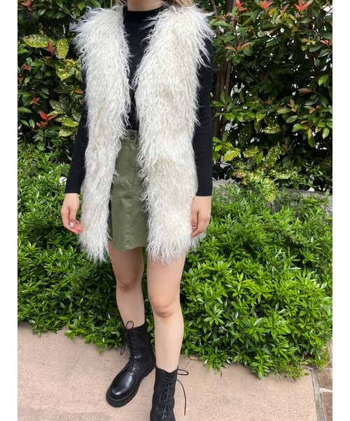 WC（ダブル シー）の「ボリュームフェイクファーベスト（ベスト・レディース・ホワイト/ブラック/ピンク・FREE）」の5枚目の写真