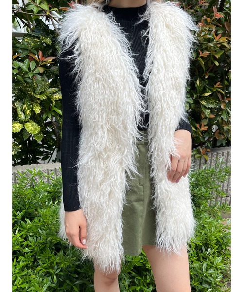 WC（ダブル シー）の「ボリュームフェイクファーベスト（ベスト・レディース・ホワイト/ブラック/ピンク・FREE）」の6枚目の写真