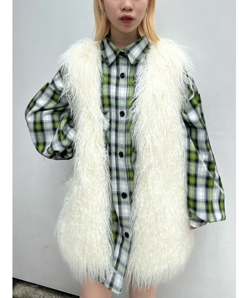 WC（ダブル シー）の「ボリュームフェイクファーベスト（ベスト）」 - WEAR