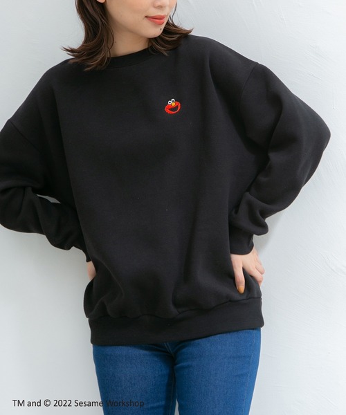 Honeys（ハニーズ）の「セサミ／ビッグスウェットトップス（スウェット・レディース・グリーン/オフホワイト/オートミール/ブルー/ブラック・M/L/LL）」の11枚目の写真