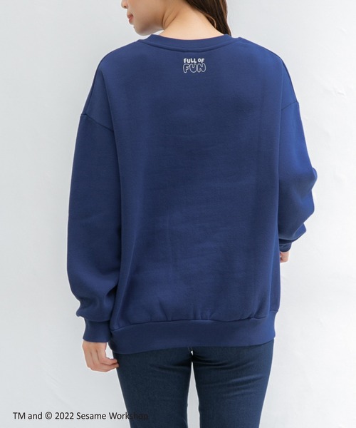 Honeys（ハニーズ）の「セサミ／ビッグスウェットトップス（スウェット・レディース・グリーン/オフホワイト/オートミール/ブルー/ブラック・M/L/LL）」の15枚目の写真